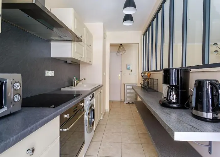 L'hippocampe Pres De La 3 Pieces, Terrasse * 昂蒂布