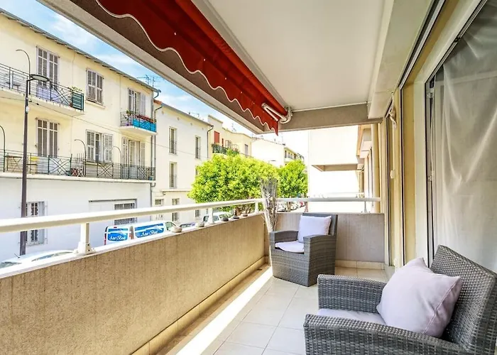 L'hippocampe Pres De La 3 Pieces, Terrasse * 昂蒂布